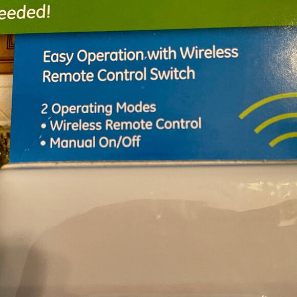 GE Remote Controll Wireless LED Puck Lights (2 Pack) New in Package 00.1=C023 - Picture 6 of 11